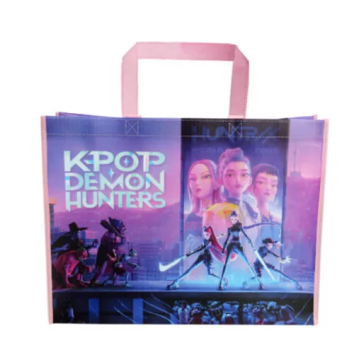 K-pop Démonvadászok World Tour bevásárlótáska 44 cm